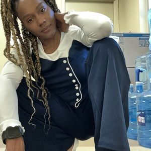 Meet your Posher, Alexis